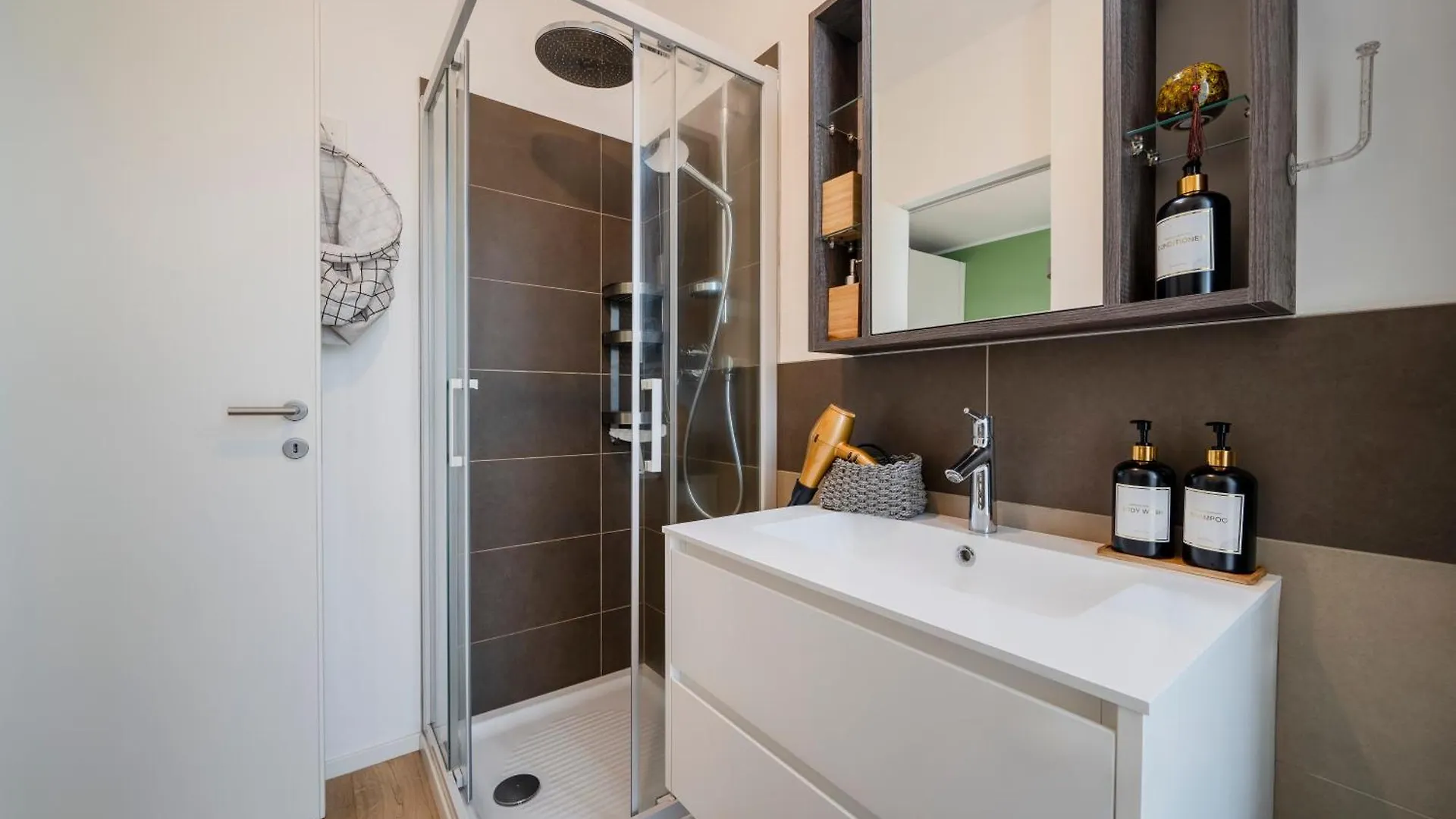 Super Suite Alma With Private Garage Autentica Milan