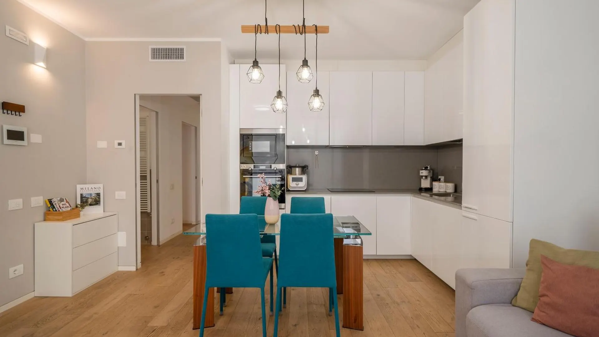 Super Suite Alma With Private Garage Autentica Apartment Milan